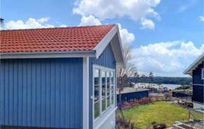 Lovely Home In Tanumshede With Kitchen, Tanumshede